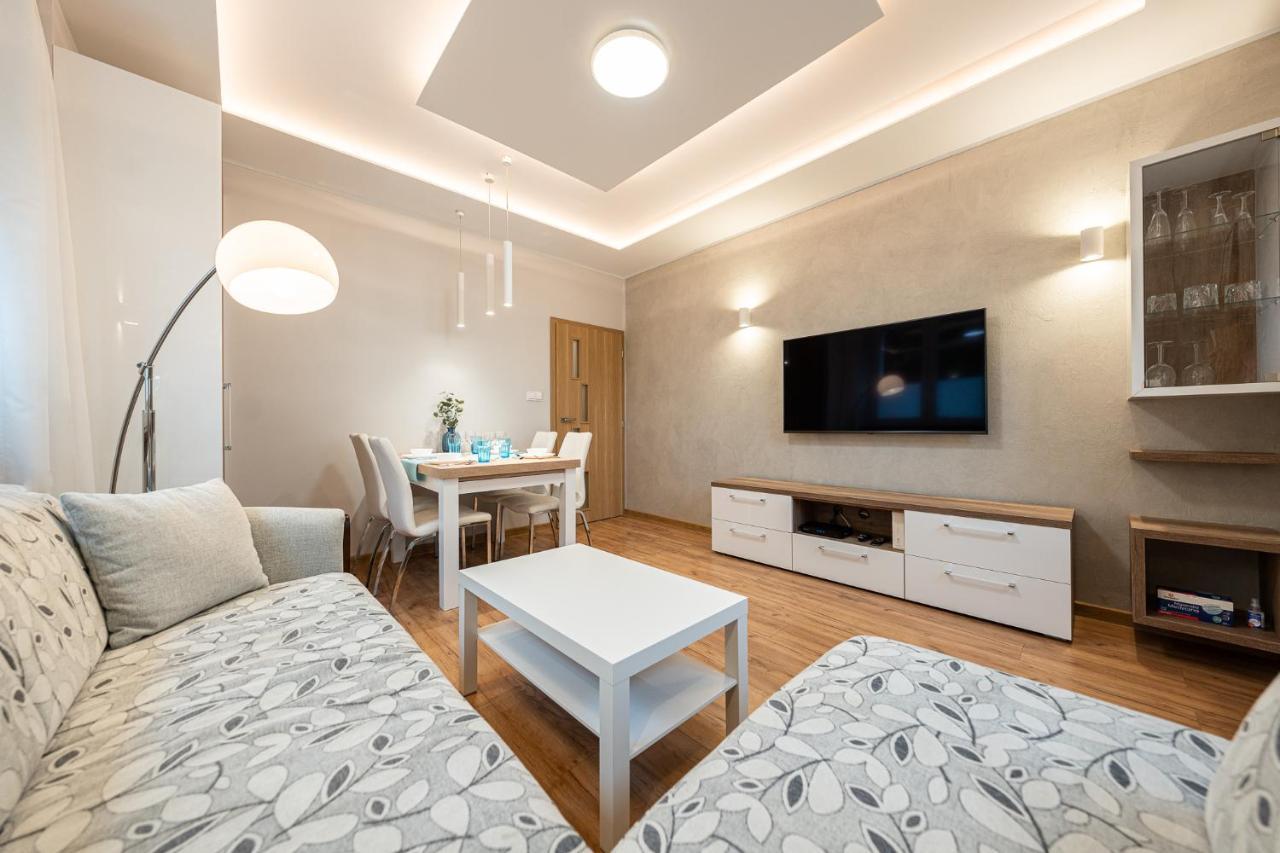 Apartment Bluebird Katowice Near Spodek Mck & City Center Εξωτερικό φωτογραφία