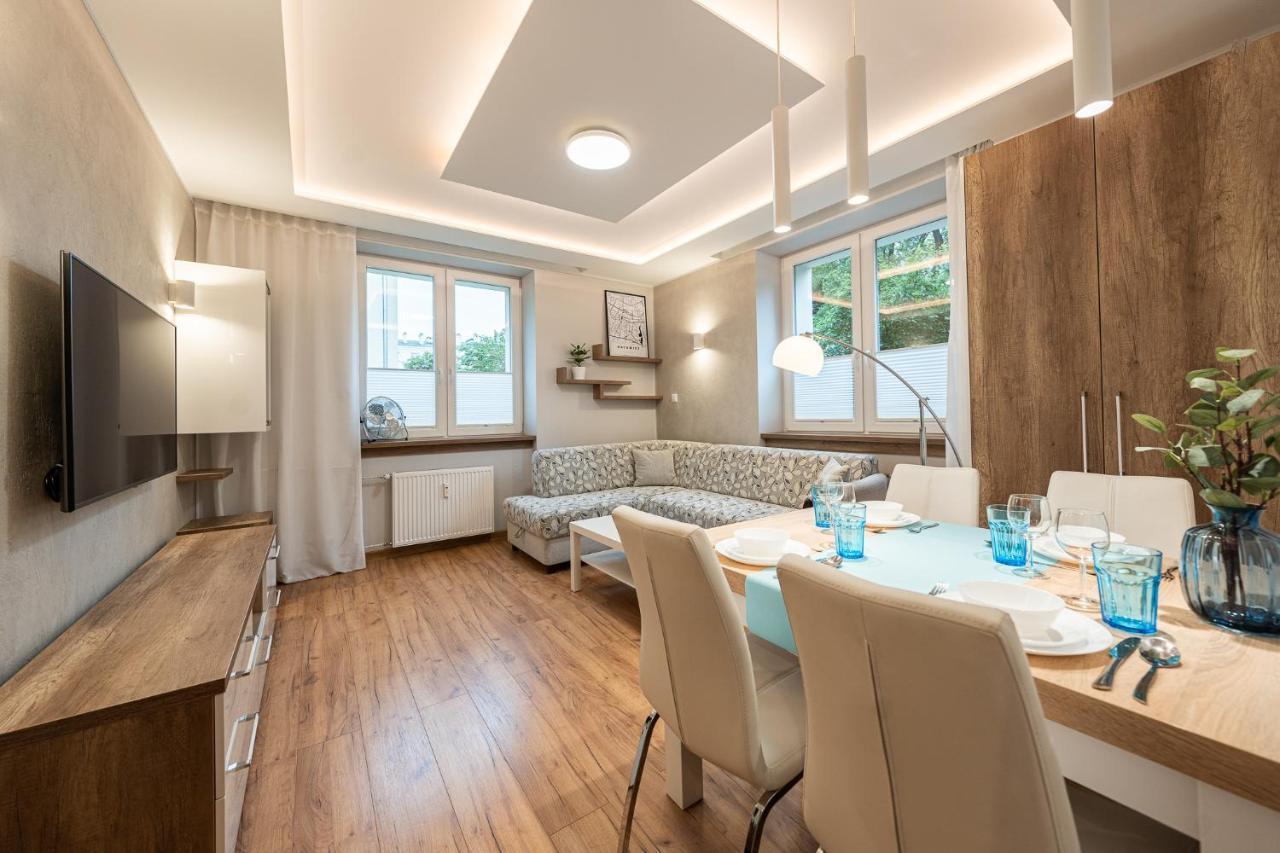 Apartment Bluebird Katowice Near Spodek Mck & City Center Εξωτερικό φωτογραφία